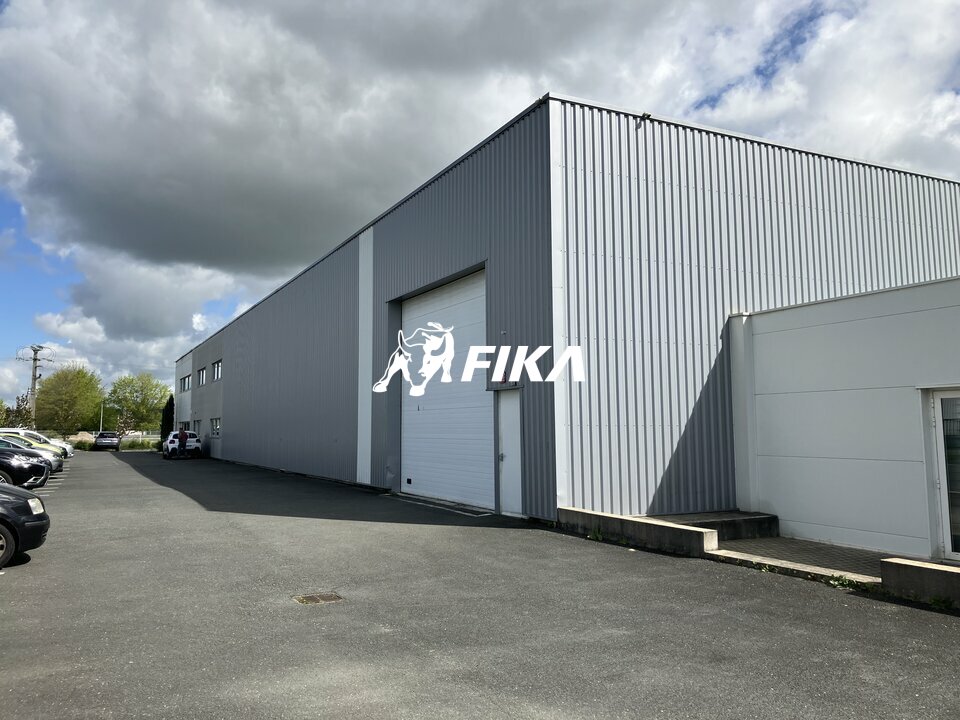 FIKA VENTE-LOCAL D'ACTIVITE-BEYCHAC-ET-CAILLAU-33