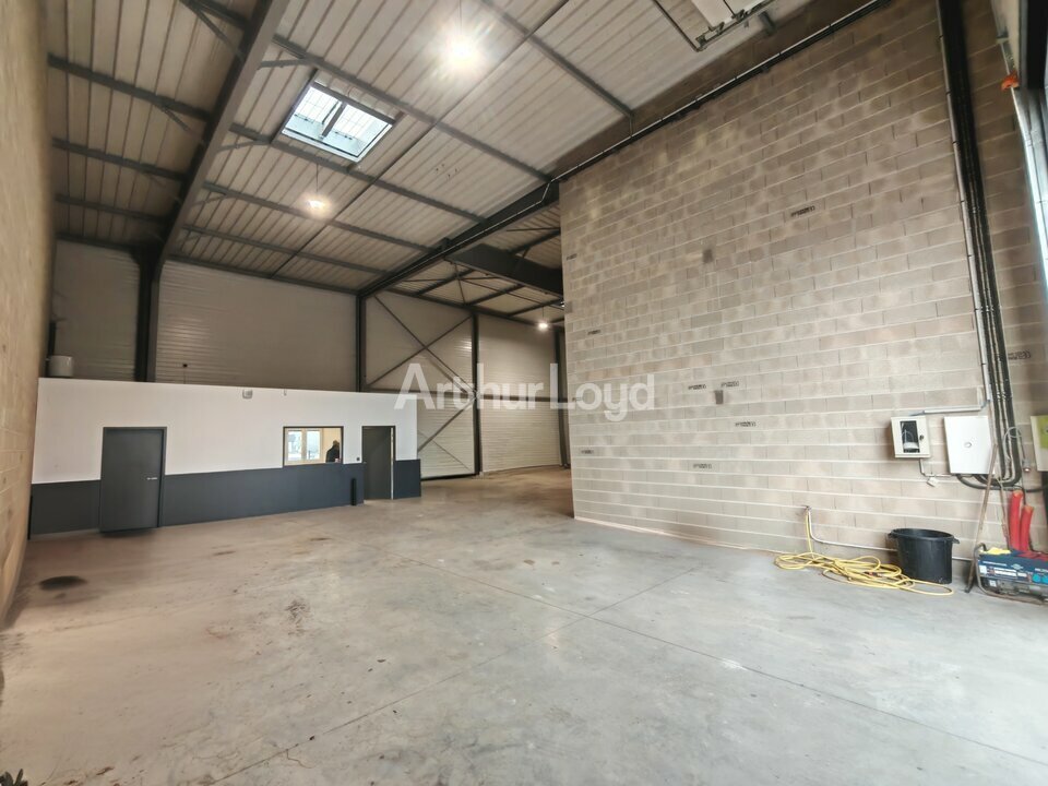 ARTHUR LOYD REIMS VENTE-ENTREPOT-CERNAY-LES-REIMS-51