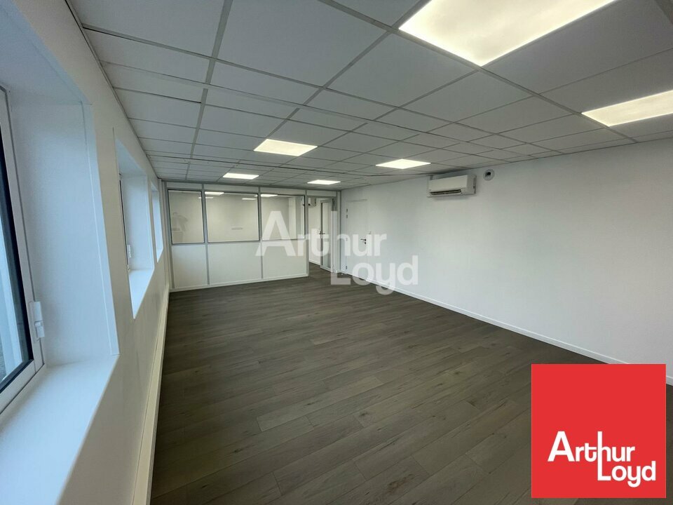 ARTHUR LOYD POITOU VENDEE LOCATION-BUREAUX-LES_ESSARTS-85