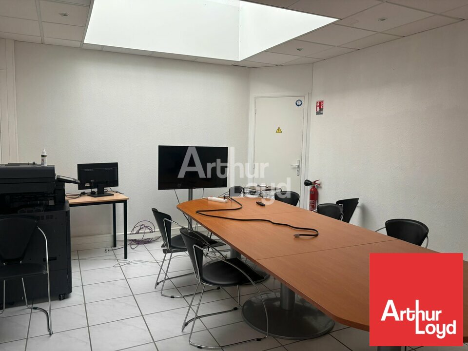 ARTHUR LOYD POITOU VENDEE LOCATION-BUREAUX-LA_CHAIZE-LE-VICOMTE-85