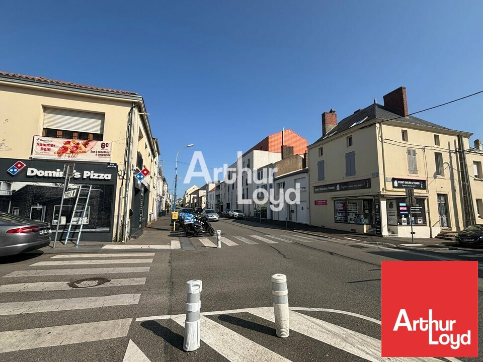 ARTHUR LOYD POITOU VENDEE VENTE-LOCAL COMMERCIAL-LA_ROCHE-SUR-YON-85