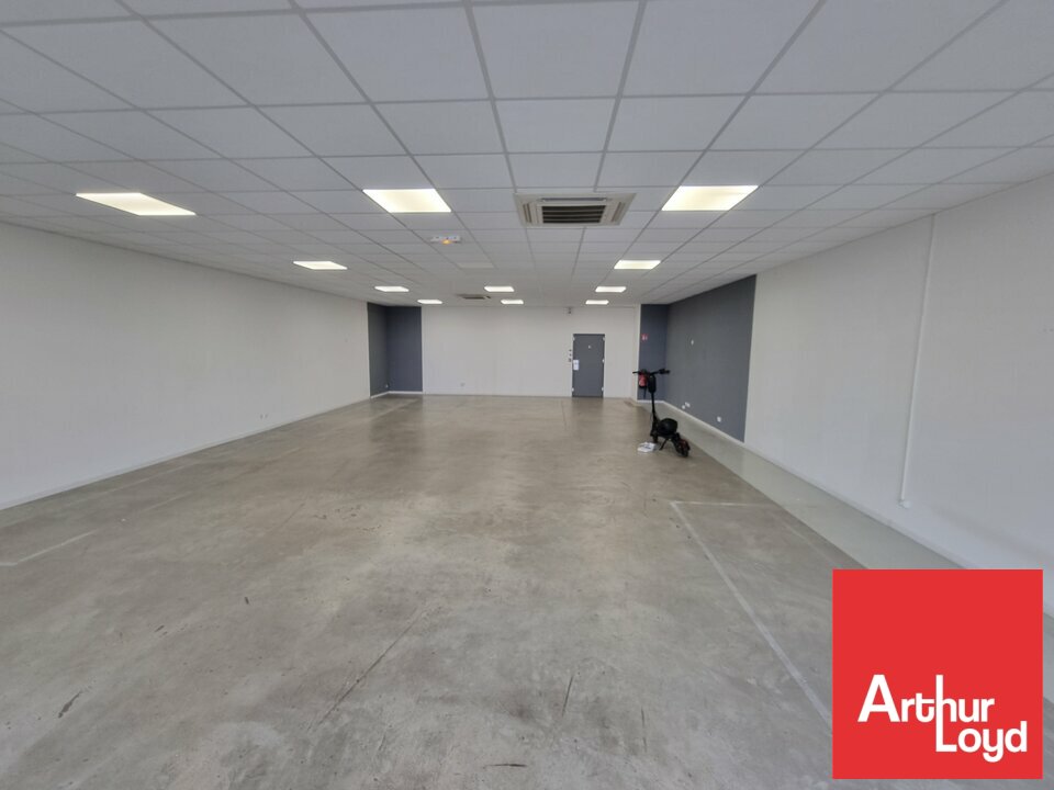 ARTHUR LOYD POITOU VENDEE LOCATION-LOCAL COMMERCIAL-BESSINES-79