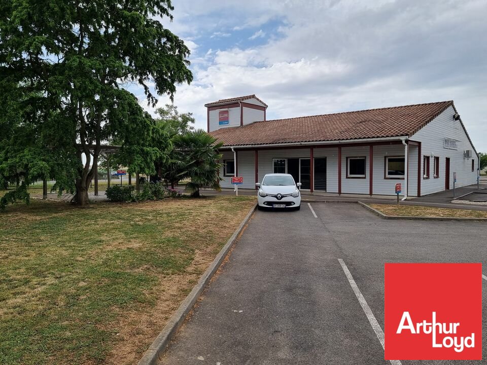 ARTHUR LOYD POITOU VENDEE LOCATION-LOCAL COMMERCIAL-LA_CRECHE-79