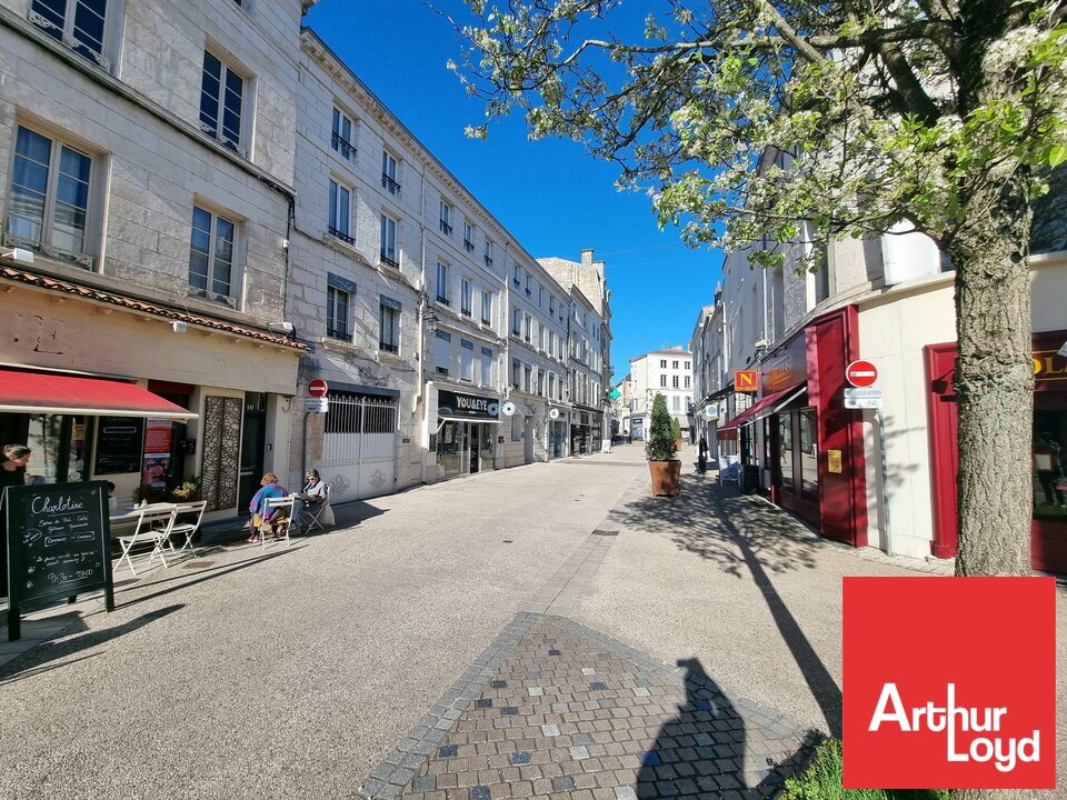 ARTHUR LOYD POITOU VENDEE LOCATION-LOCAL COMMERCIAL-NIORT-79