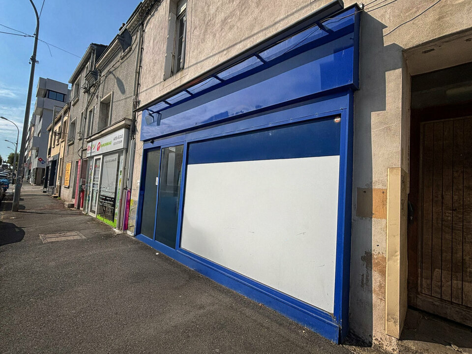 ARTHUR LOYD POITOU VENDEE LOCATION-LOCAL COMMERCIAL-LA_ROCHE-SUR-YON-85