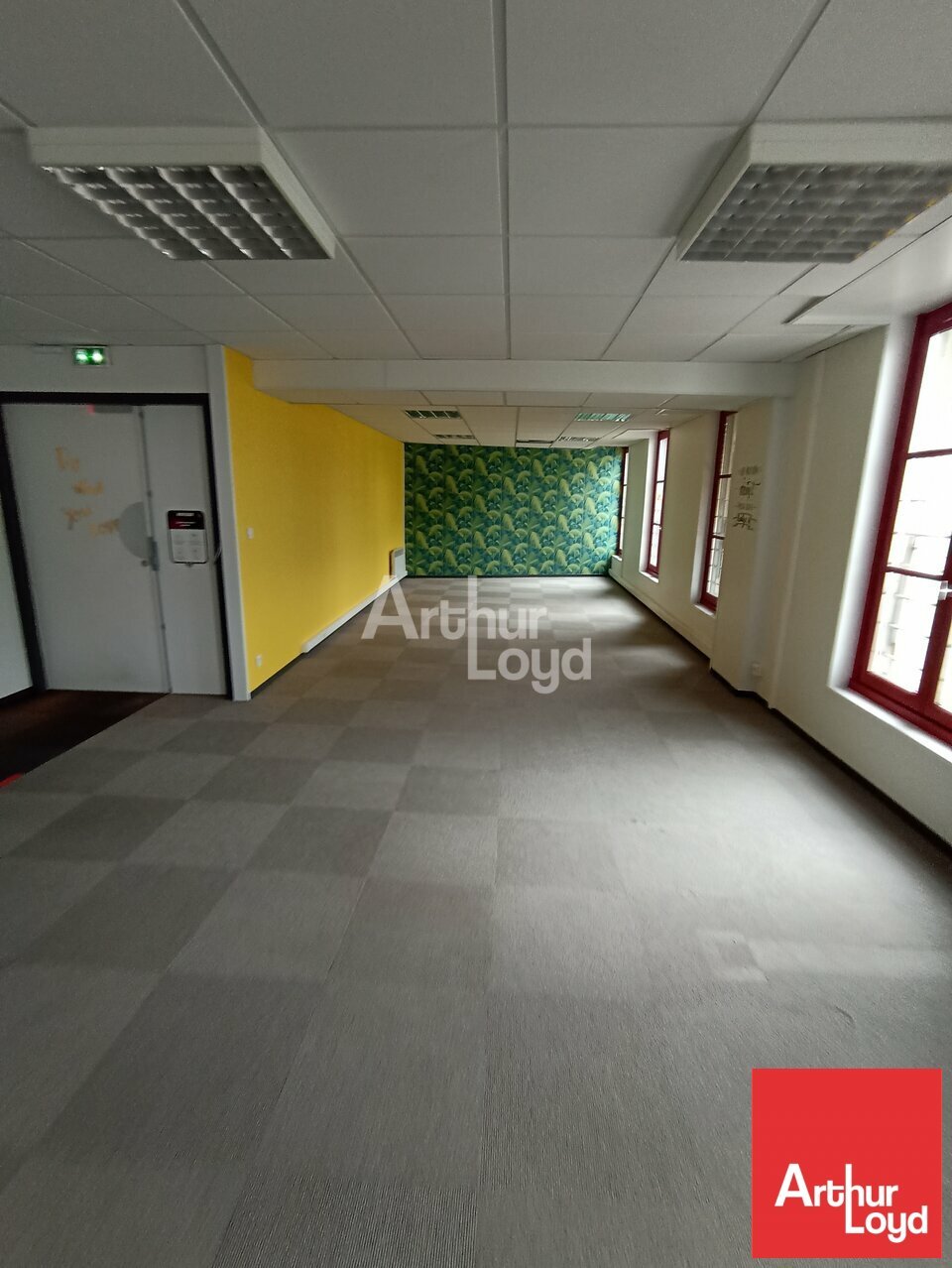 ARTHUR LOYD POITOU VENDEE VENTE-BUREAUX-NIORT-79