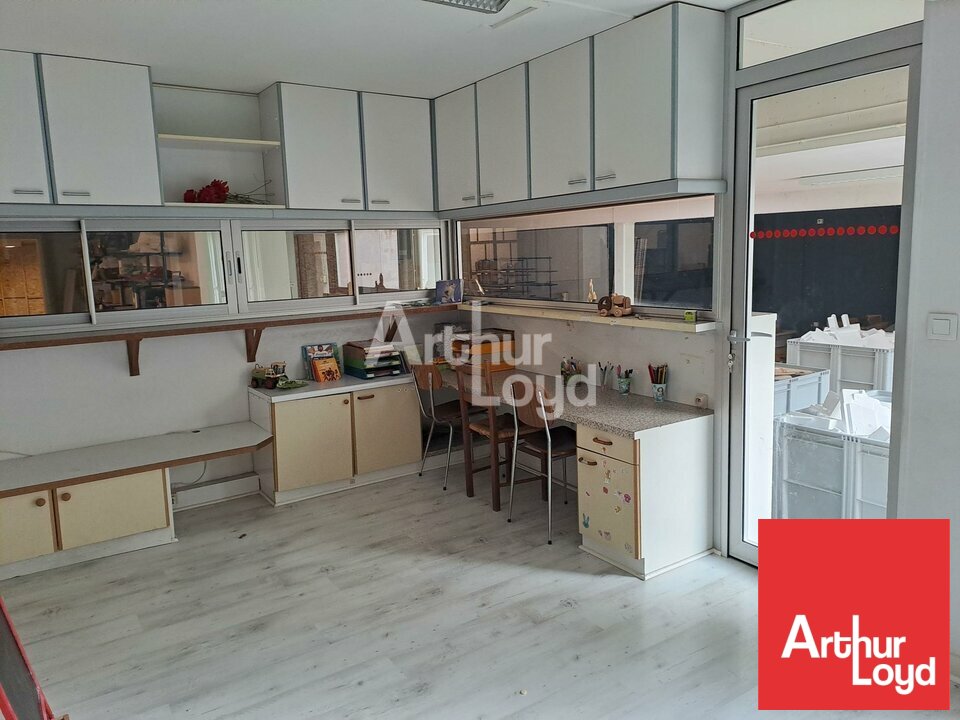 ARTHUR LOYD POITOU VENDEE LOCATION-BUREAUX-LENCLOITRE-86