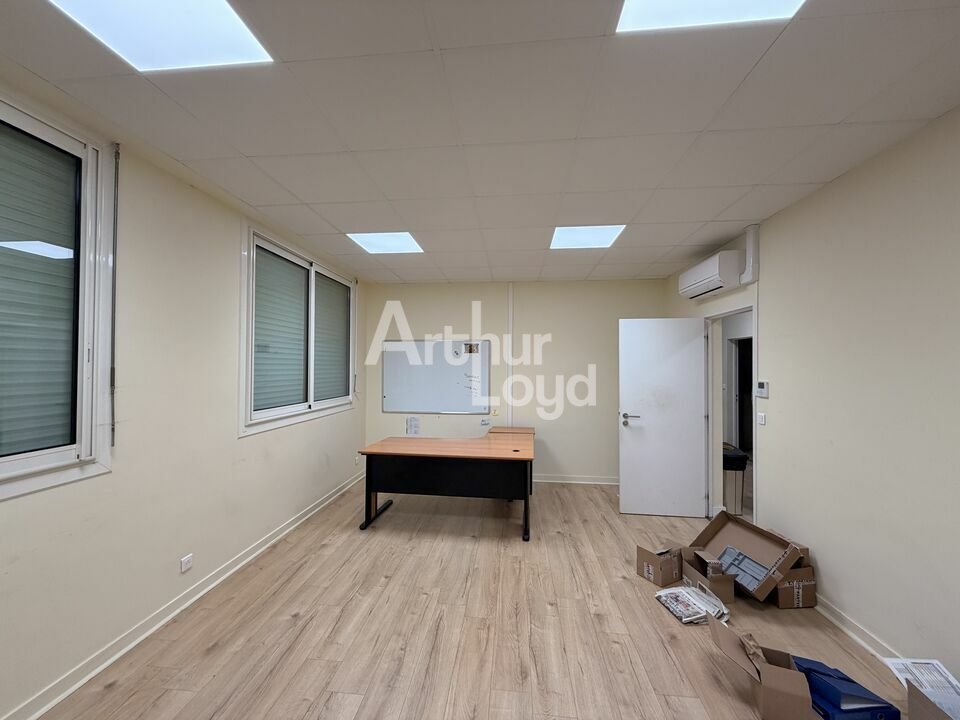 ARTHUR LOYD POITOU VENDEE LOCATION-BUREAUX-BIARD-86