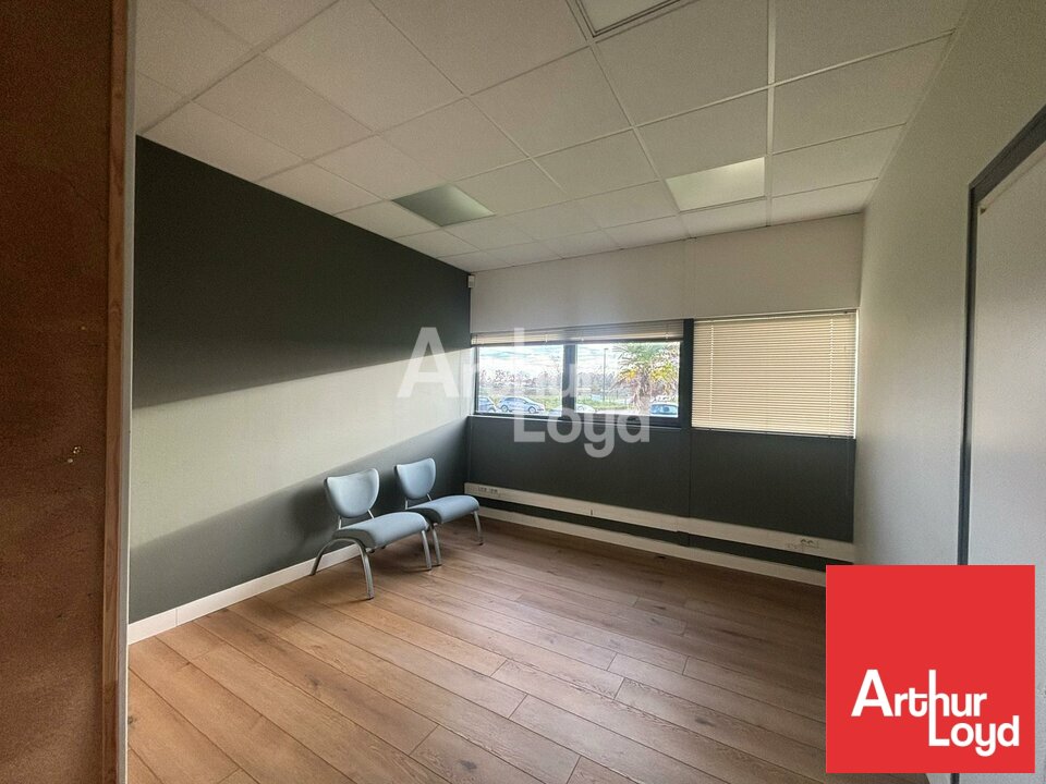 ARTHUR LOYD POITOU VENDEE VENTE-BUREAUX-BELLEVIGNY-85