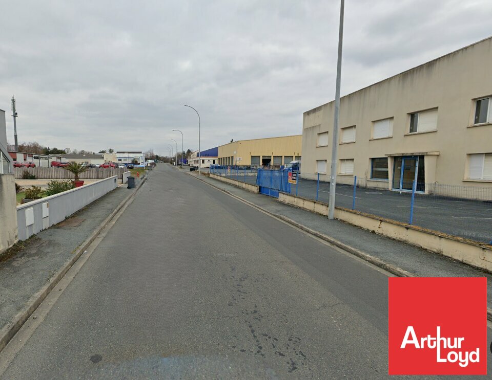 ARTHUR LOYD POITOU VENDEE LOCATION-ENTREPOT-POITIERS-86
