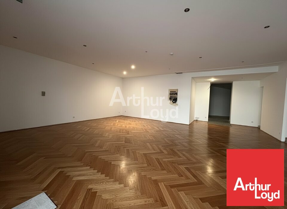 ARTHUR LOYD POITOU VENDEE LOCATION-LOCAL COMMERCIAL-LA_ROCHE-SUR-YON-85