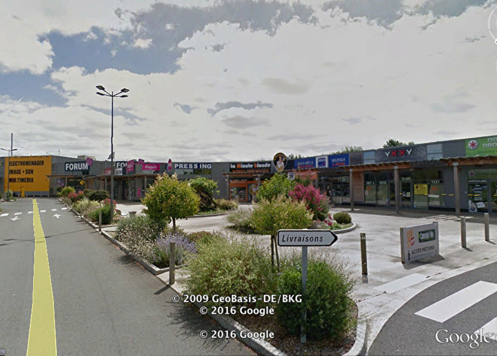 ARTHUR LOYD POITOU VENDEE LOCATION-LOCAL COMMERCIAL-BESSINES-79