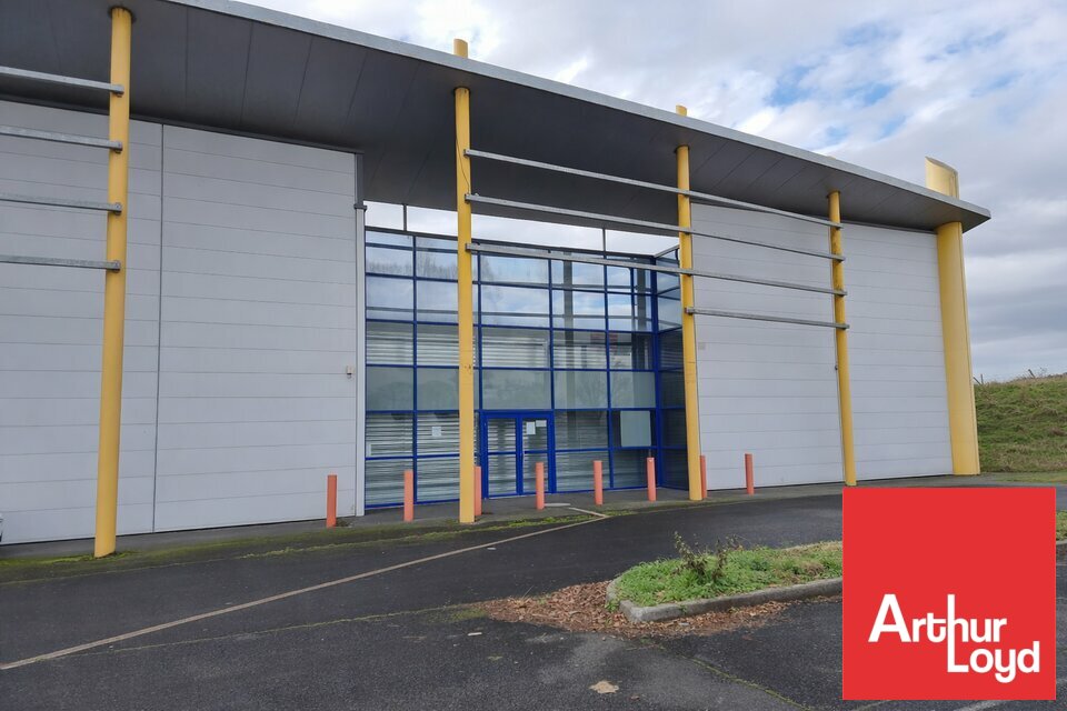 ARTHUR LOYD POITOU VENDEE LOCATION-LOCAL COMMERCIAL-CHAURAY-79