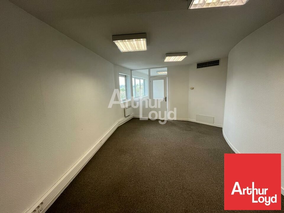 ARTHUR LOYD POITOU VENDEE LOCATION-BUREAUX-CHASSENEUIL_DU_POITOU-86