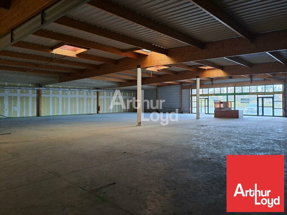 ARTHUR LOYD POITOU VENDEE LOCATION-LOCAL COMMERCIAL-CHATELLERAULT-86
