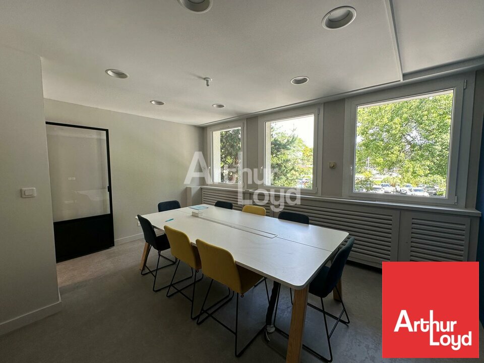 ARTHUR LOYD POITOU VENDEE LOCATION-BUREAUX-LA_ROCHE_SUR_YON-85