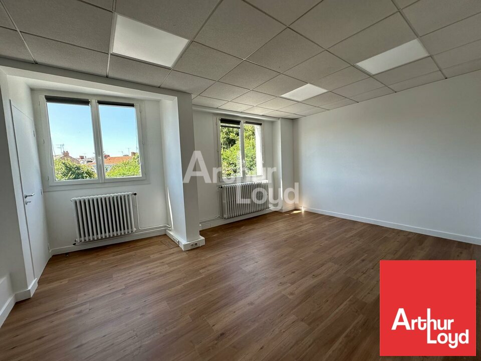 ARTHUR LOYD POITOU VENDEE LOCATION-BUREAUX-LA_ROCHE_SUR_YON-85