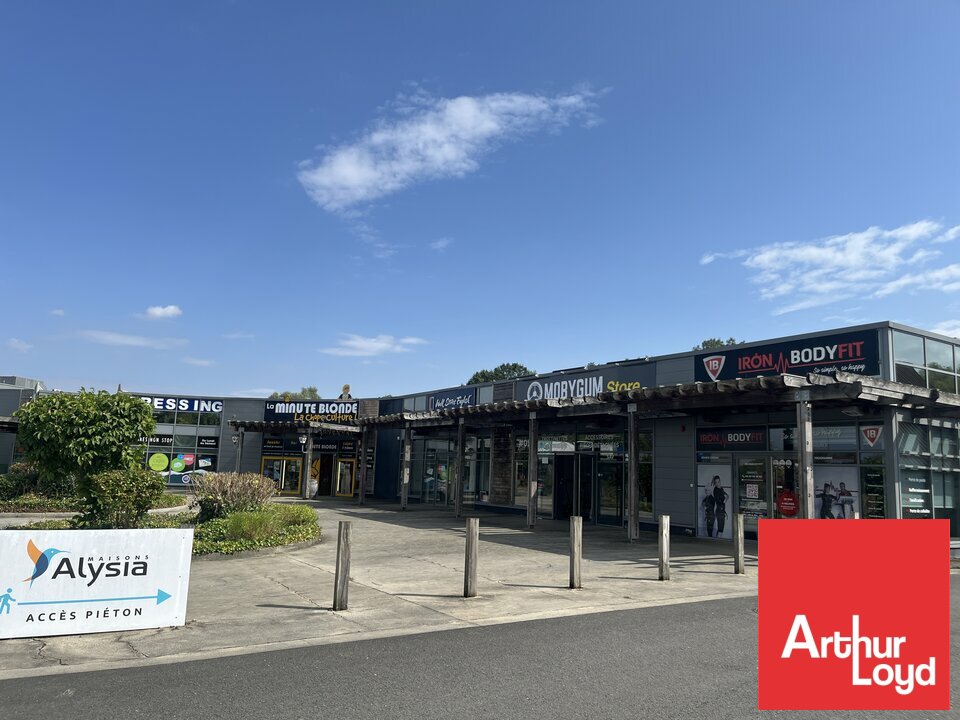 ARTHUR LOYD POITOU VENDEE VENTE-LOCAL COMMERCIAL-BESSINES-79