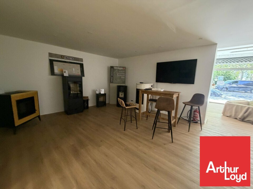 ARTHUR LOYD POITOU VENDEE VENTE-LOCAL COMMERCIAL-CHATELLERAULT-86