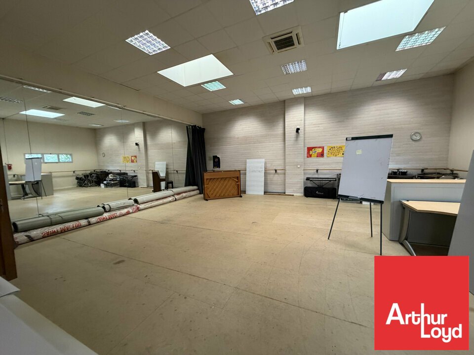 ARTHUR LOYD POITOU VENDEE LOCATION-LOCAL COMMERCIAL-POITIERS-86