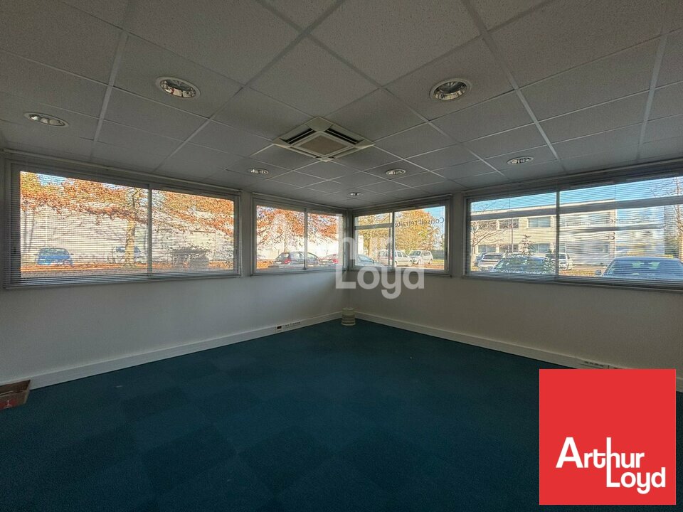 ARTHUR LOYD POITOU VENDEE LOCATION-BUREAUX-LA_ROCHE-SUR-YON-85