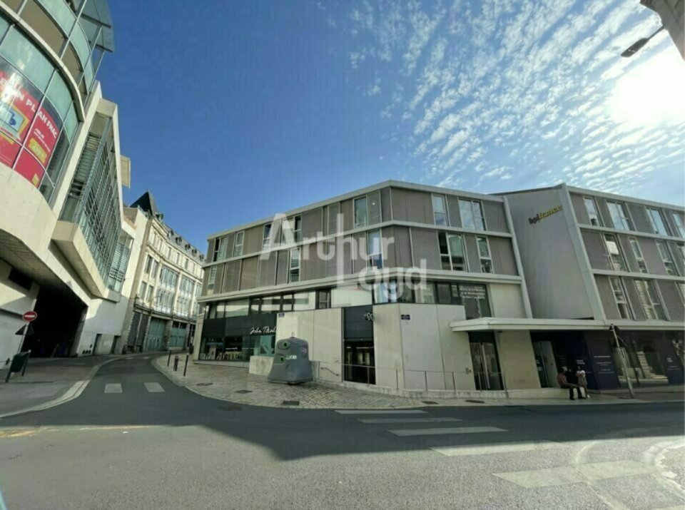 ARTHUR LOYD POITOU VENDEE VENTE-BUREAUX-POITIERS-86
