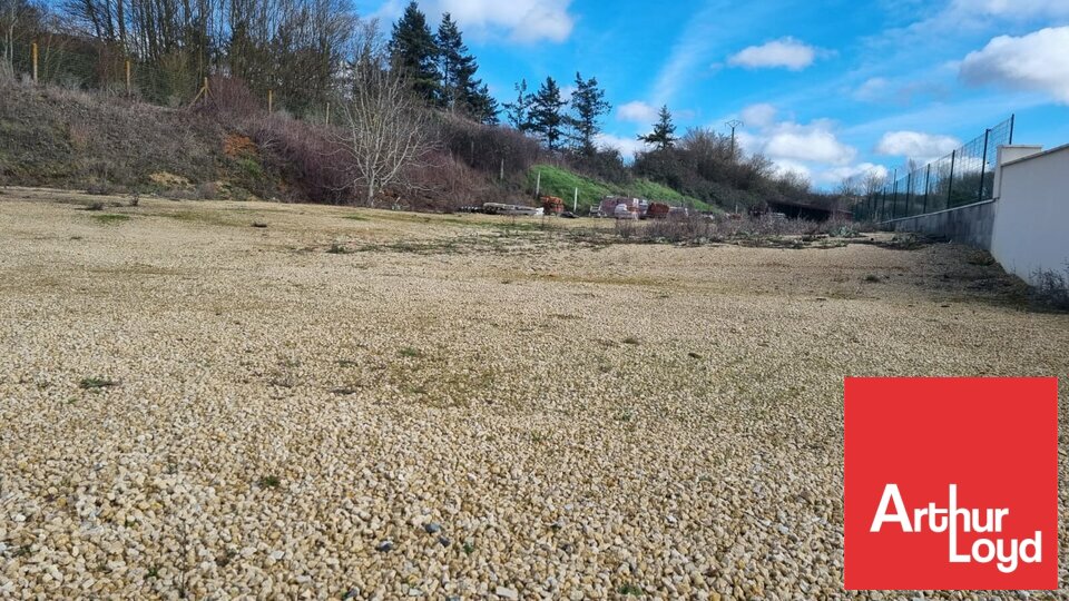 ARTHUR LOYD POITOU VENDEE VENTE-TERRAIN-SAINT-GEORGES-LES-BAILLARGEAUX-86