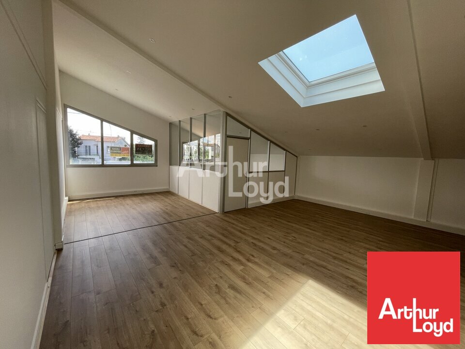 ARTHUR LOYD POITOU VENDEE LOCATION-BUREAUX-NIORT-79