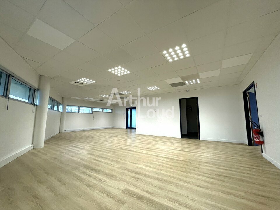 ARTHUR LOYD POITOU VENDEE LOCATION-BUREAUX-CHASSENEUIL_DU_POITOU-86