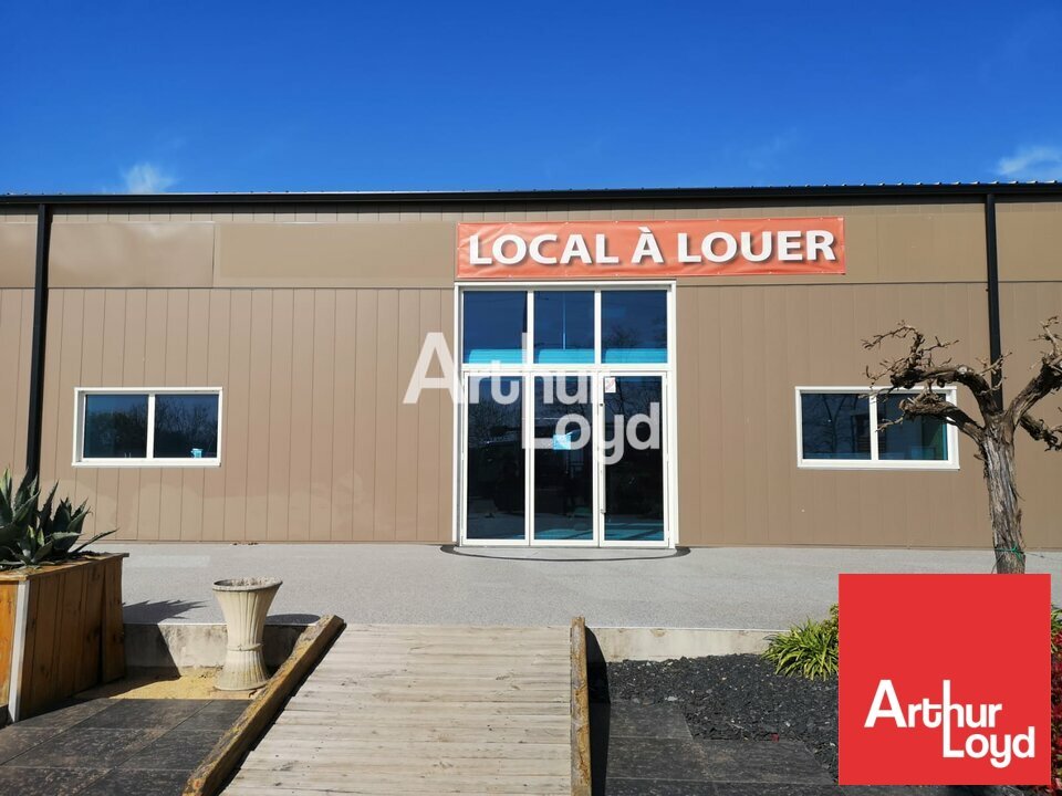 ARTHUR LOYD POITOU VENDEE LOCATION-LOCAL COMMERCIAL-AUBIGNY_LES_CLOUZEAUX-85