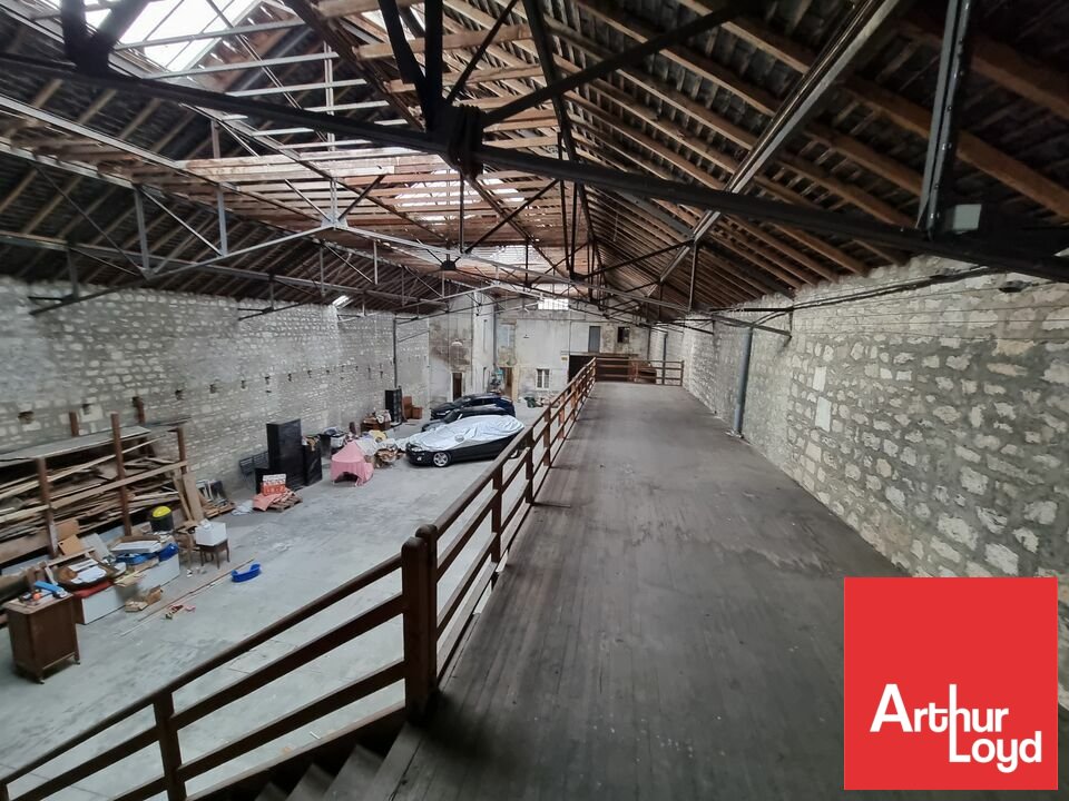 ARTHUR LOYD POITOU VENDEE VENTE-ENTREPOT-NIORT-79