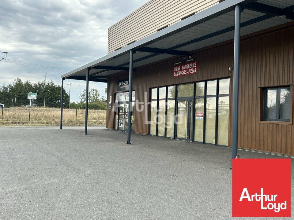 ARTHUR LOYD POITOU VENDEE LOCATION-LOCAL COMMERCIAL-DISSAY-86