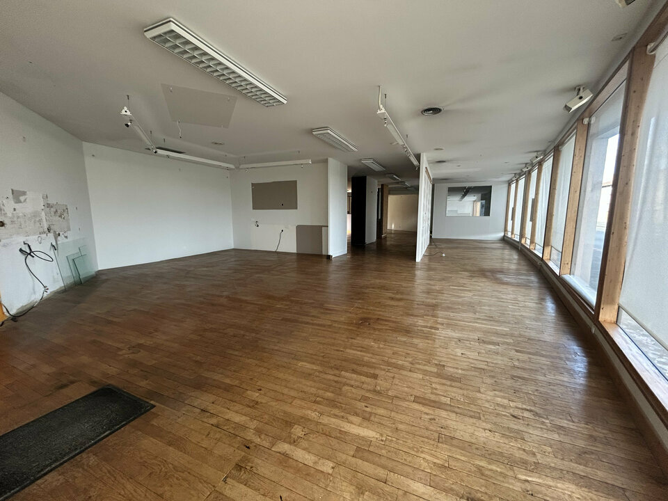 ARTHUR LOYD POITOU VENDEE VENTE-LOCAL COMMERCIAL-CHASSENEUIL_DU_POITOU-86