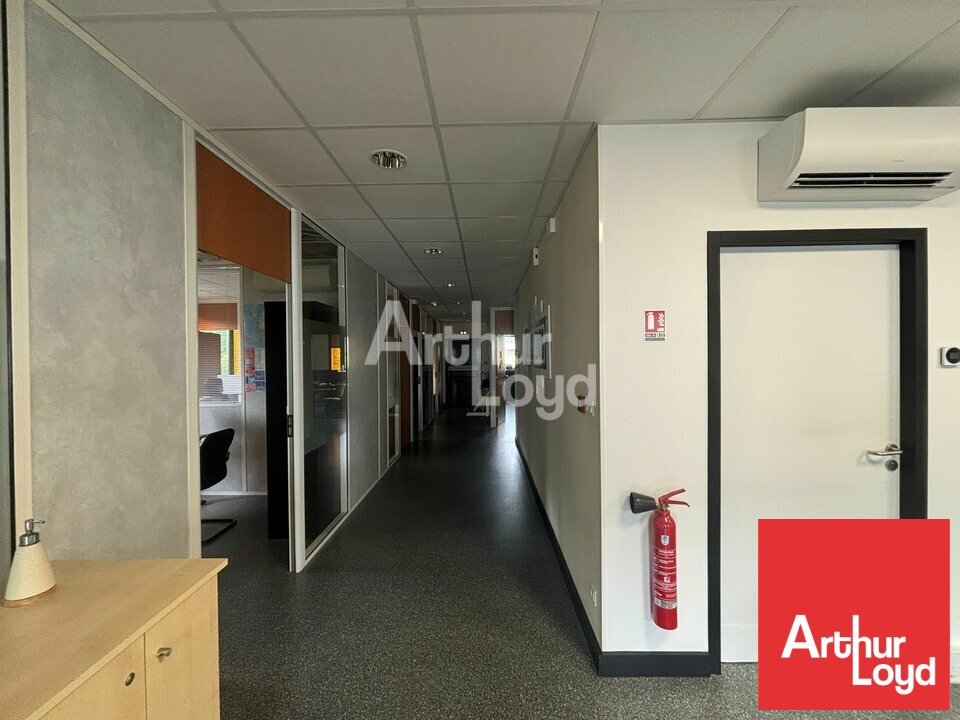 ARTHUR LOYD POITOU VENDEE LOCATION-BUREAUX-LES_HERBIERS-85