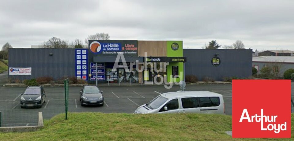 ARTHUR LOYD POITOU VENDEE VENTE-LOCAL COMMERCIAL-AZAY_LE_BRULE-79