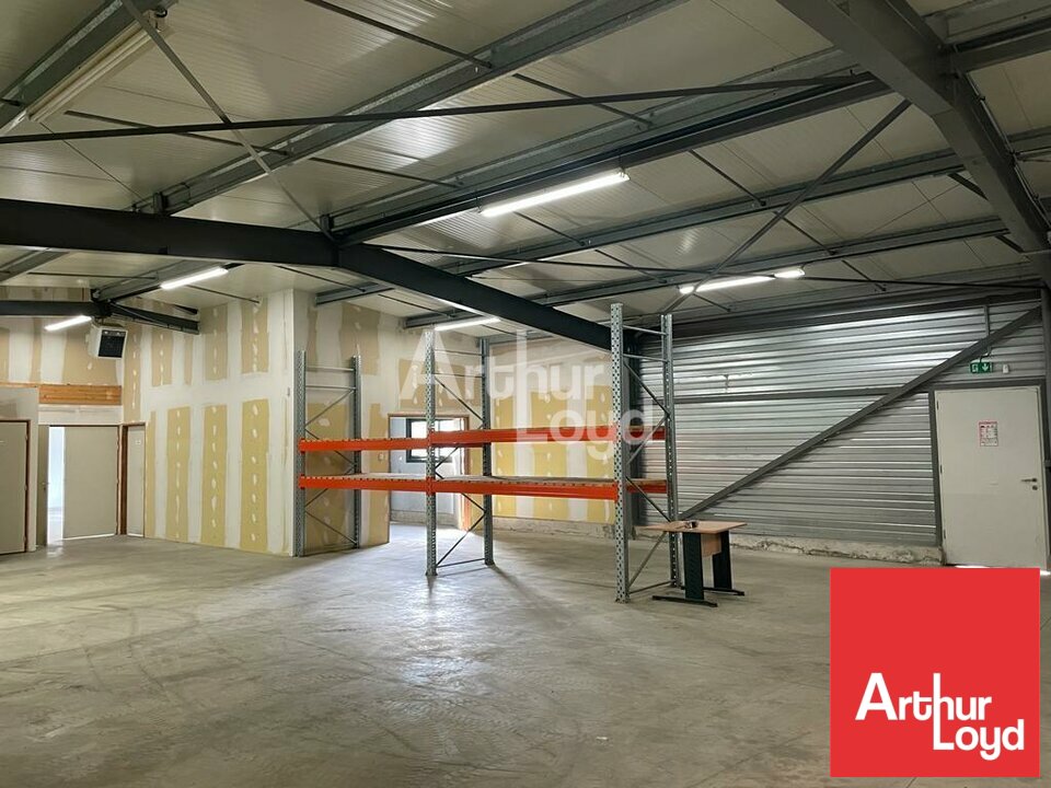 ARTHUR LOYD POITOU VENDEE LOCATION-LOCAL D'ACTIVITE-BRESSUIRE-79