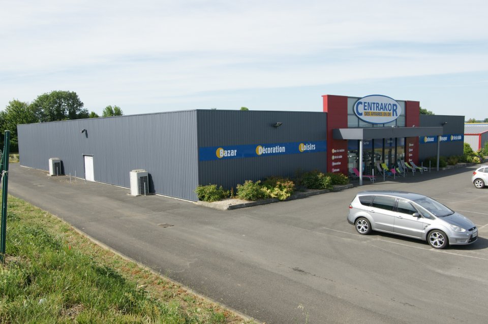ARTHUR LOYD POITOU VENDEE VENTE-LOCAL COMMERCIAL-AZAY_LE_BRULE-79