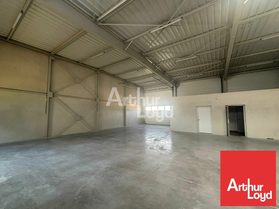 ARTHUR LOYD POITOU VENDEE LOCATION-LOCAL D'ACTIVITE-AIZENAY-85