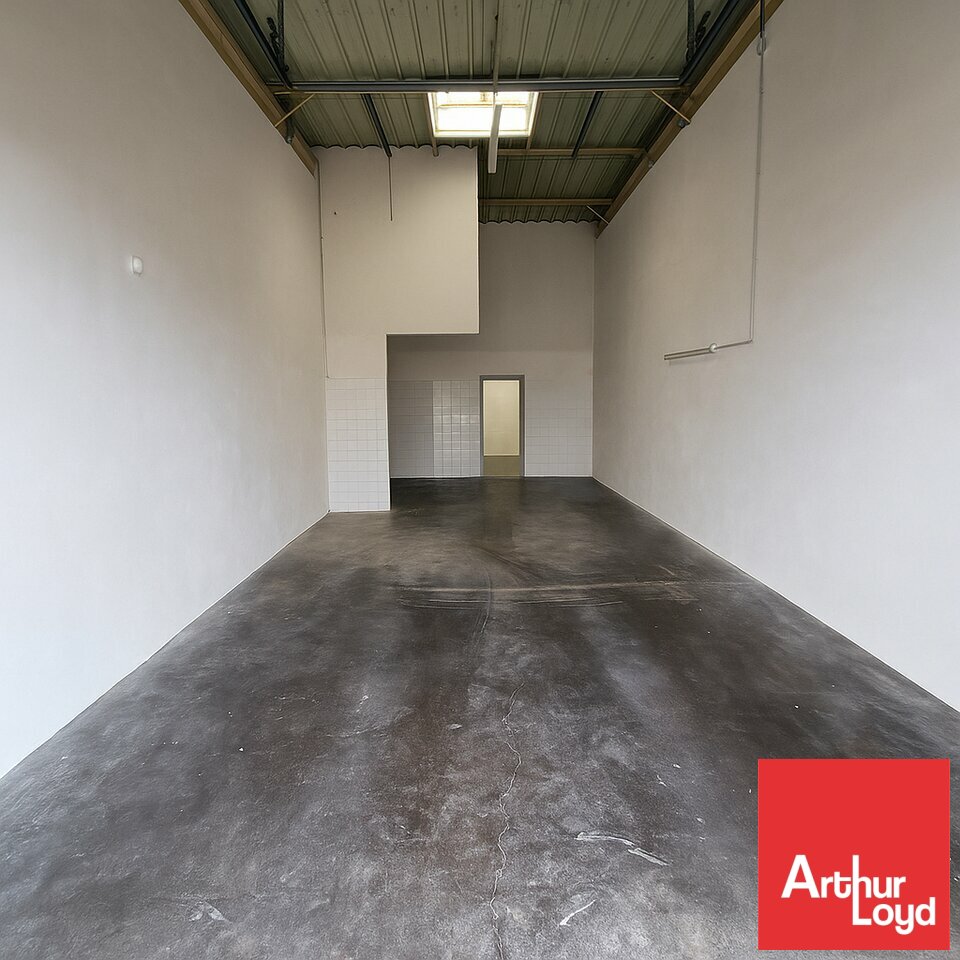 ARTHUR LOYD POITOU VENDEE VENTE-LOCAL D'ACTIVITE-CHAURAY-79