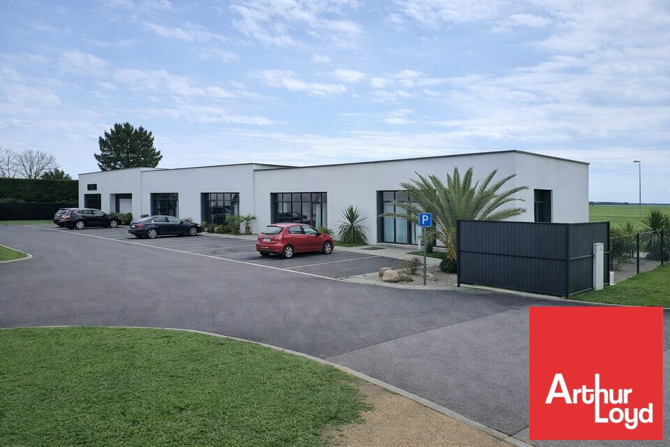 ARTHUR LOYD POITOU VENDEE VENTE-LOCAL COMMERCIAL-CHAURAY-79