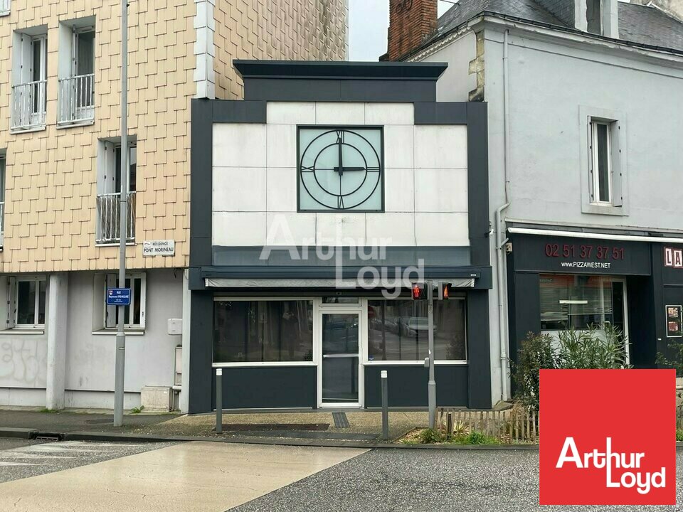ARTHUR LOYD POITOU VENDEE VENTE-LOCAL COMMERCIAL-LA_ROCHE-SUR-YON-85