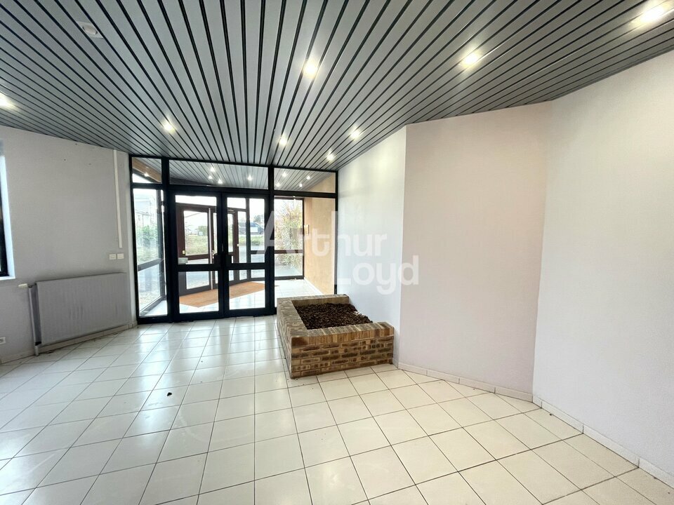 ARTHUR LOYD POITOU VENDEE LOCATION-BUREAUX-CHASSENEUIL_DU_POITOU-86