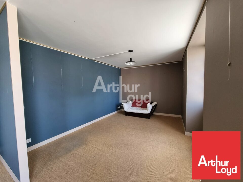 ARTHUR LOYD POITOU VENDEE VENTE-LOCAL COMMERCIAL-THORIGNY-85