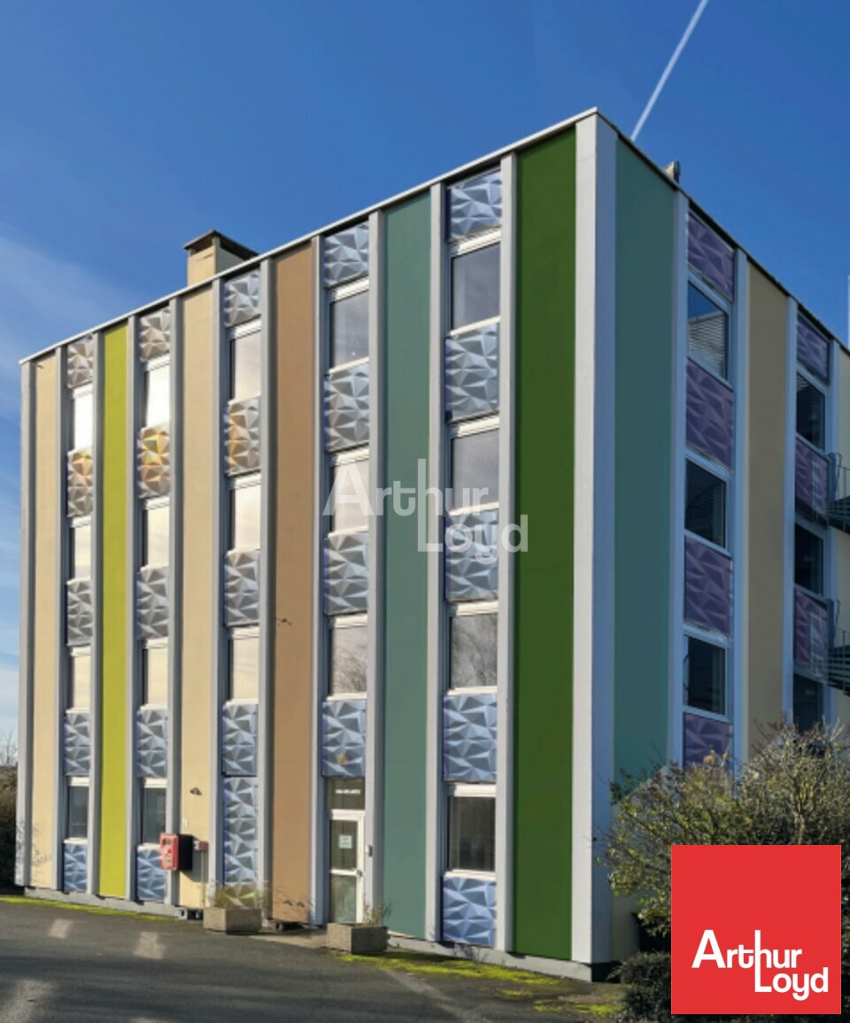 ARTHUR LOYD POITOU VENDEE VENTE-BUREAUX-MOUILLERON-LE-CAPTIF-85