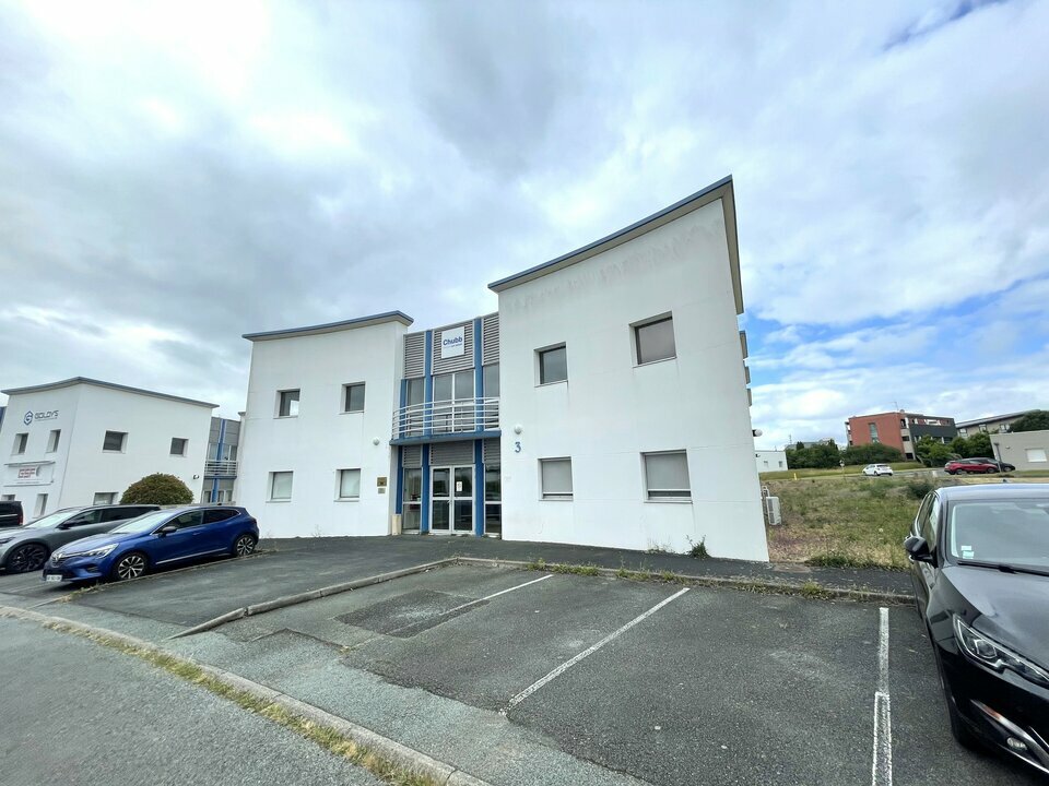 ARTHUR LOYD POITOU VENDEE LOCATION-BUREAUX-JAUNAY_CLAN-86