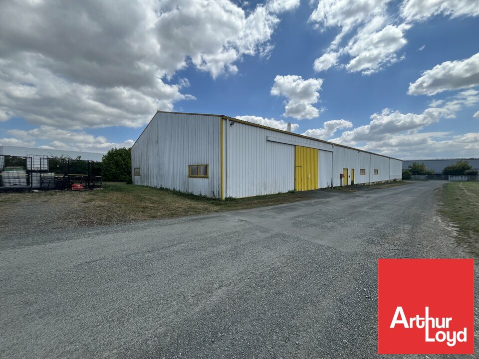 ARTHUR LOYD POITOU VENDEE LOCATION-ENTREPOT-LA_CRECHE-79