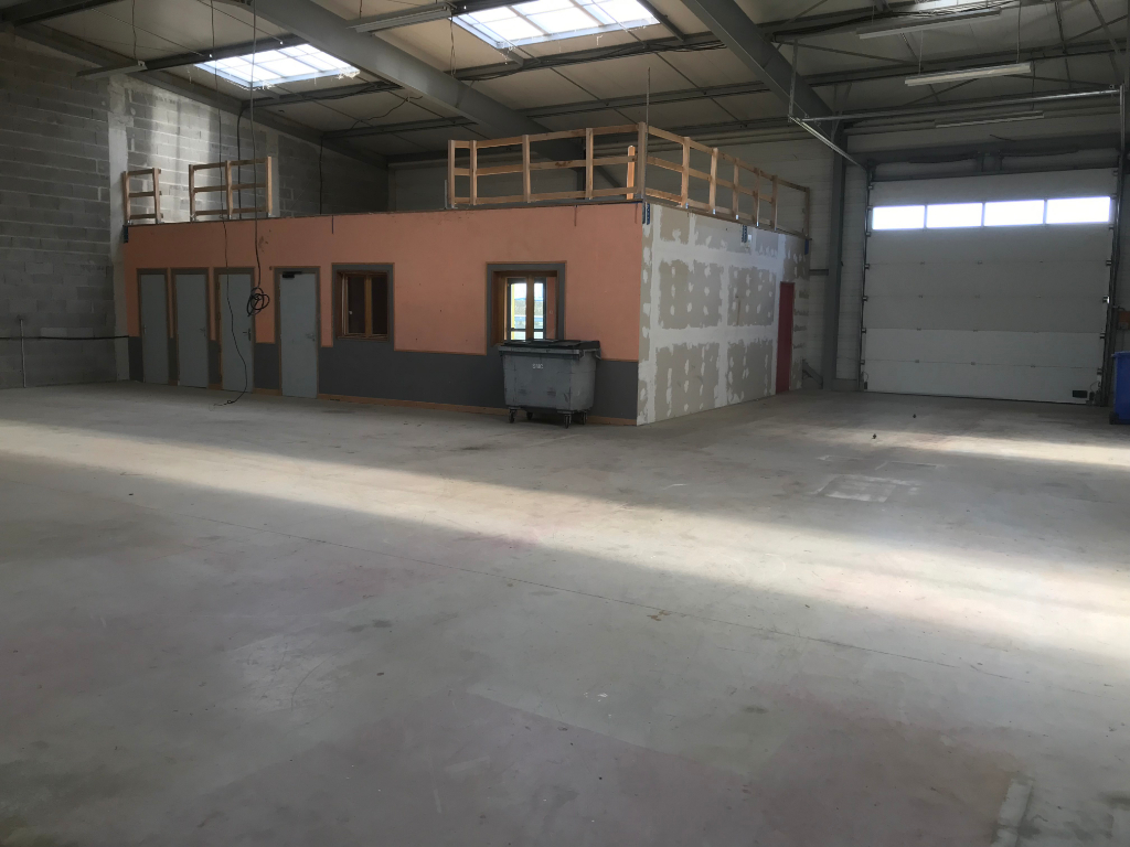 ARTHUR LOYD POITOU VENDEE LOCATION-LOCAL D'ACTIVITE-LA_CRECHE-79