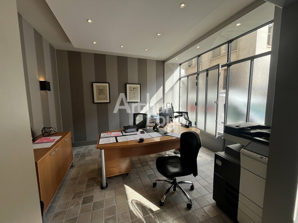 ARTHUR LOYD POITOU VENDEE VENTE-BUREAUX-POITIERS-86