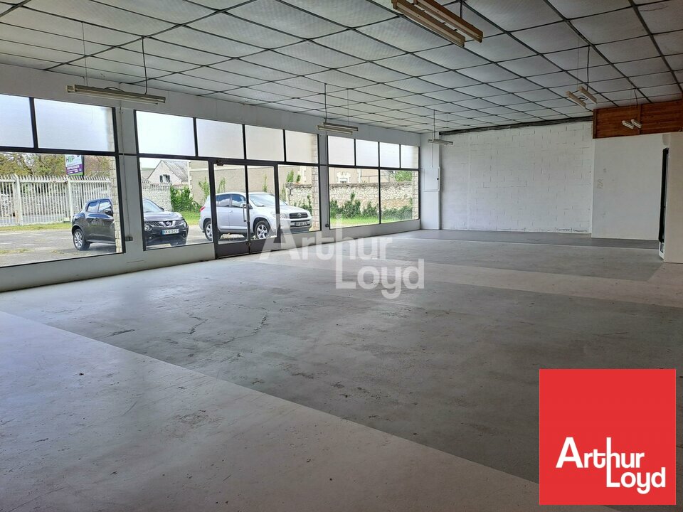 ARTHUR LOYD POITOU VENDEE LOCATION-LOCAL COMMERCIAL-LES_ORMES-86