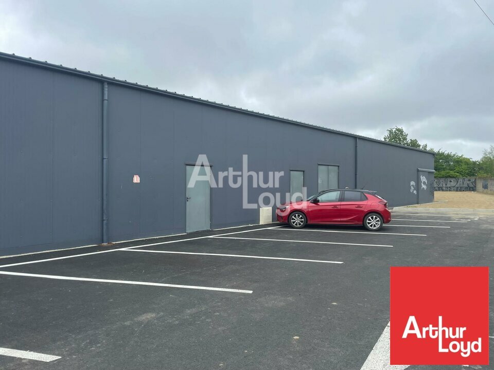 ARTHUR LOYD POITOU VENDEE LOCATION-LOCAL COMMERCIAL-LA_ROCHE_SUR_YON-85